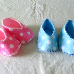 gemini crafts felt baby shoes
