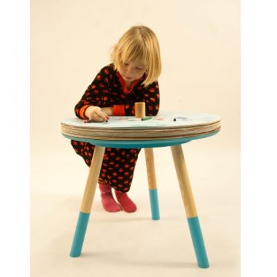 Tian Tiang’s Come and Draw table and clock